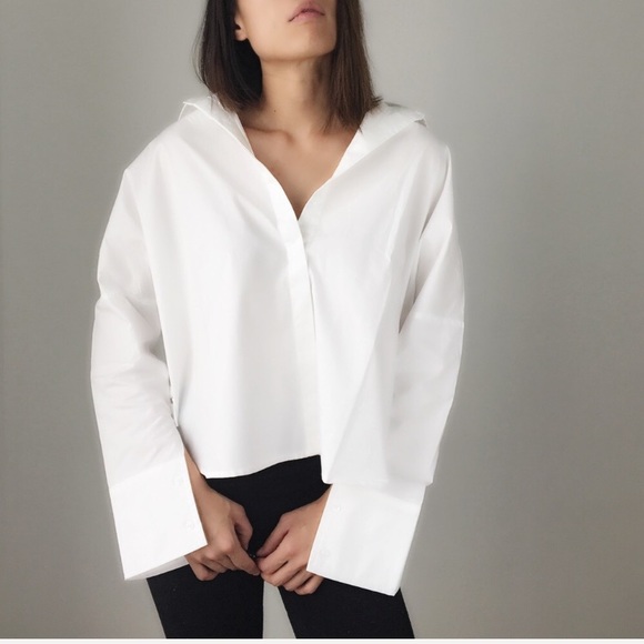 Thoeri modern lace up shirt. - Picture 5 of 6